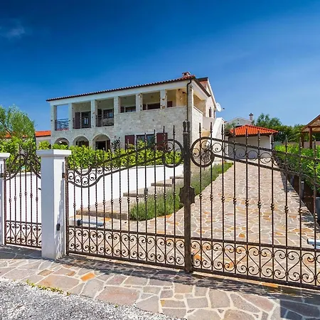 Dubravka Vikendica Mofardini