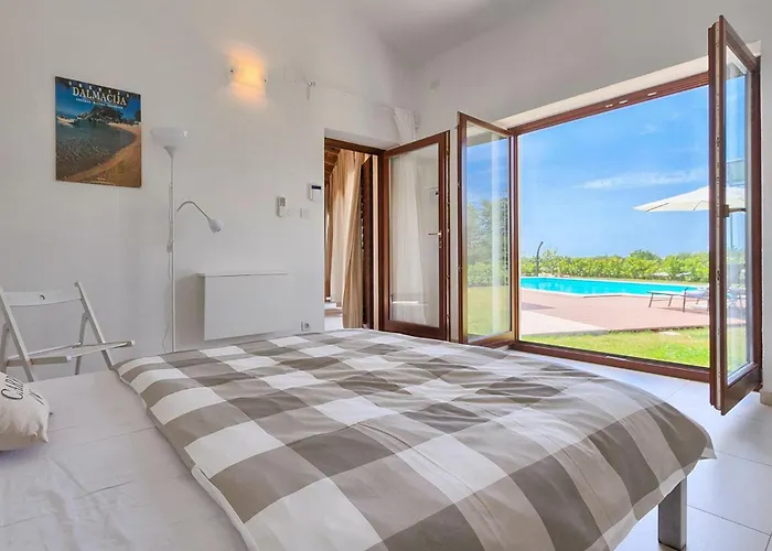 Dubravka Vikendica Mofardini