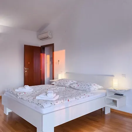 Dubravka * Mofardini